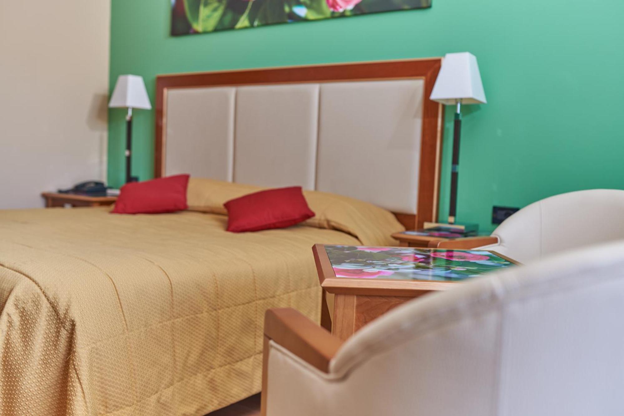 Belfiore Park Hotel 4Stars Superior "Adults Only" Brenzone sul Garda Δωμάτιο φωτογραφία