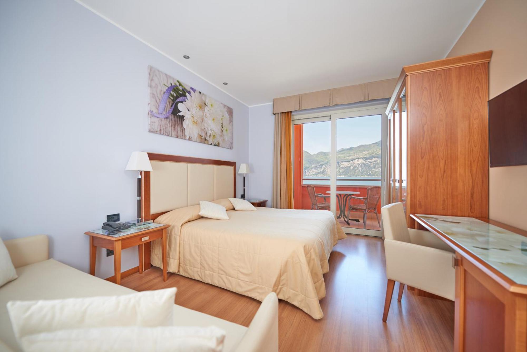 Belfiore Park Hotel 4Stars Superior "Adults Only" Brenzone sul Garda Δωμάτιο φωτογραφία